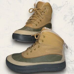 Nike Woodside 2 ACG High Brown Khaki Green Outdoor Comfort Boots Youth Size 5Y
